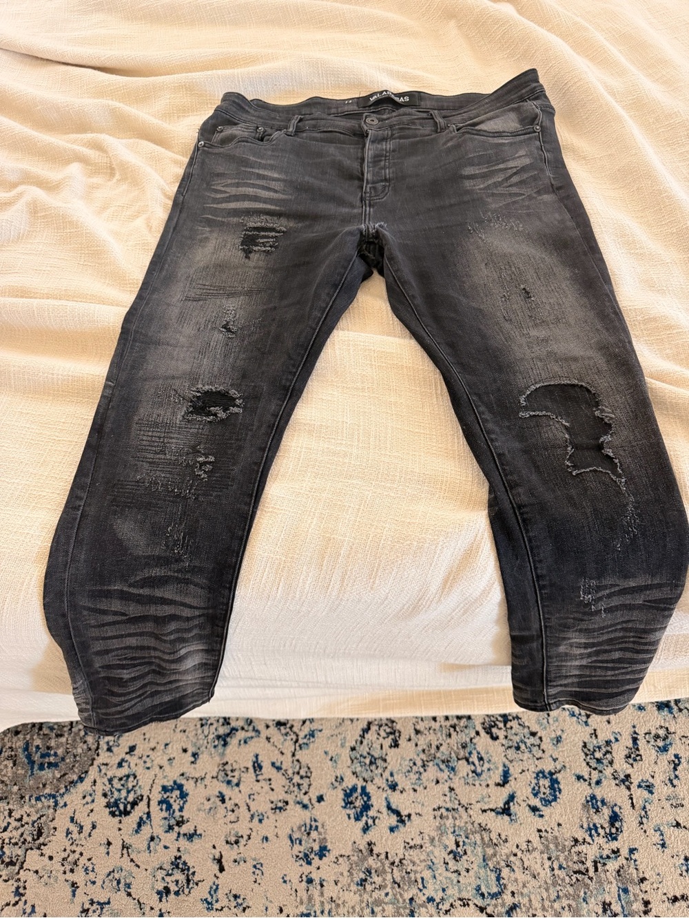 Valabasas Men's Black Distressed Skinny Jeans